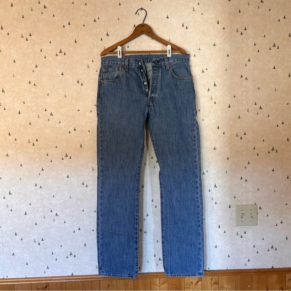 Classic Levi Button Fly Denim Jeans 34/36 New Condition!